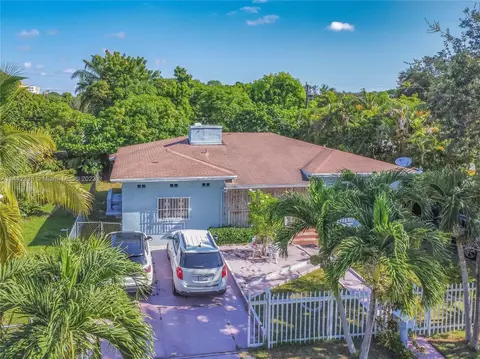 225 NE 48th St, Miami, FL 33137