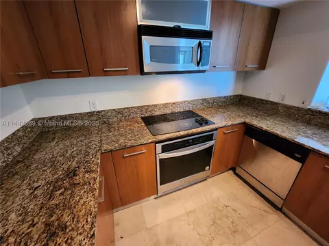 9055 SW 73rd Ct #2001, Miami, FL 33156