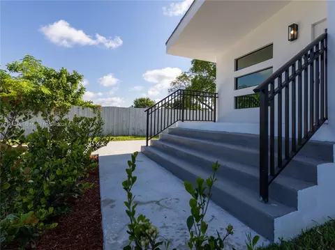 408 NW 15th Ave, Pompano Beach, FL 33060