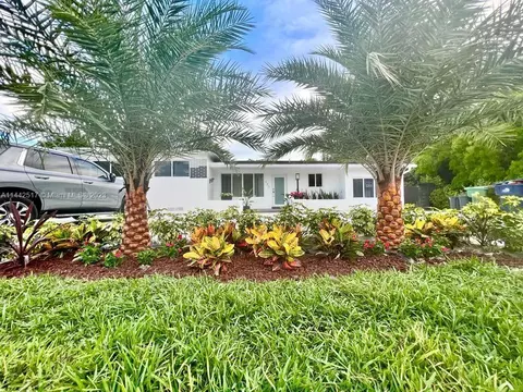 920 NE 149th St, Miami, FL 33161