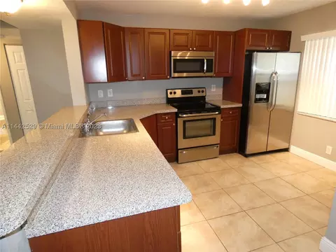 11152 W Sample Rd #11152, Coral Springs, FL 33065