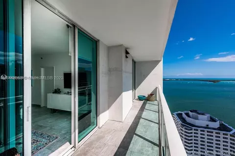 950 Brickell Bay Dr #3205, Miami, FL 33131
