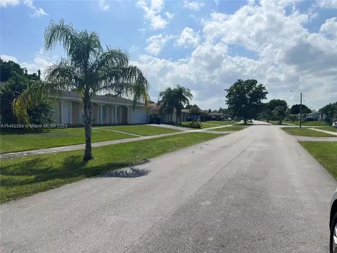 9750 SW 157th Ter, Miami, FL 33157