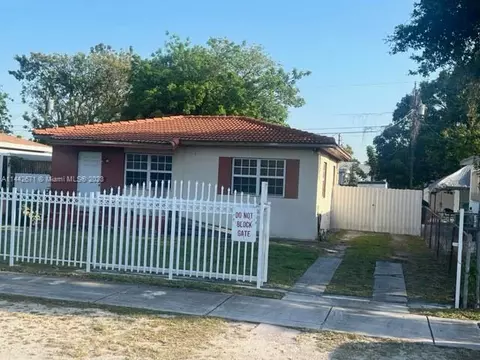 2511 NW 55th St, Miami, FL 33142