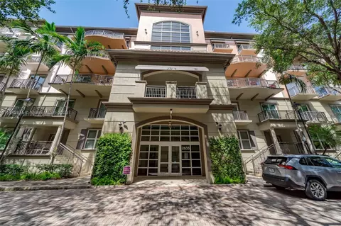 2633 NE 14th Ave #305, Wilton Manors, FL 33334