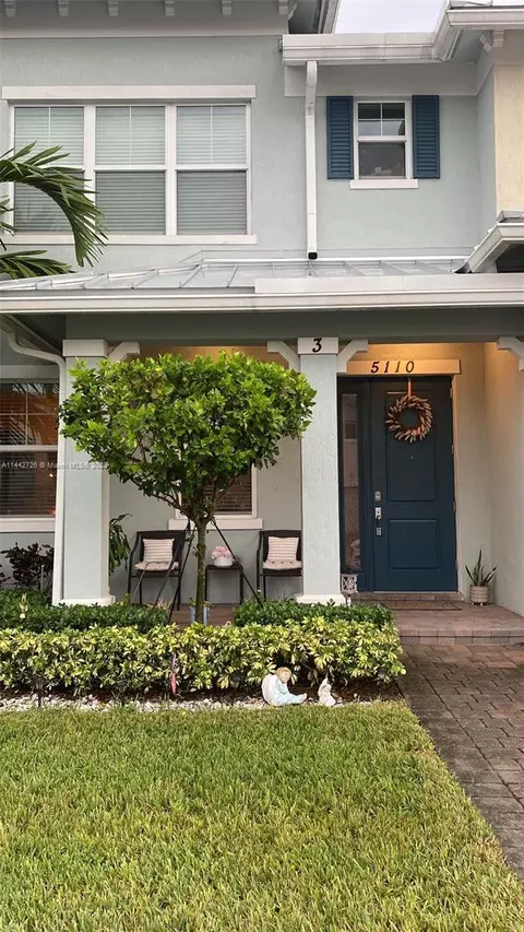 5110 Eucalyptus Dr #3, Hollywood, FL 33021