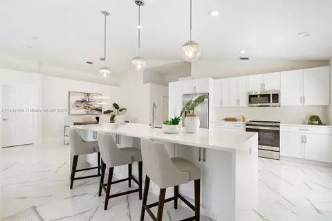 7558 Sagunto St, Boynton Beach, FL 33437