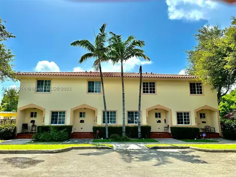 976 N 18th Ct #976, Hollywood, FL 33020