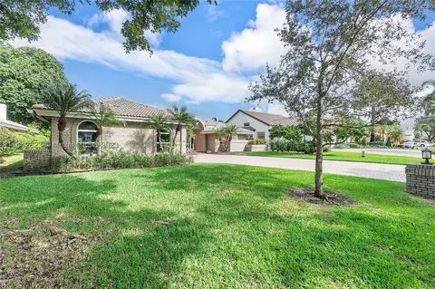 11999 Classic Dr, Coral Springs, FL 33071