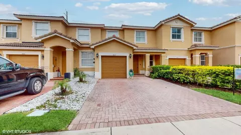 1010 NE 41st Pl, Homestead, FL 33033