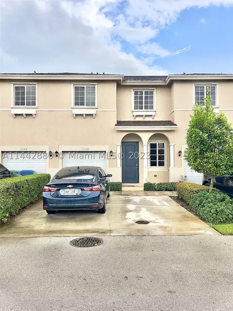 1368 NW 214th Ter, Miami Gardens, FL 33169