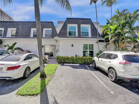 607 NE 26th Ave, Hallandale Beach, FL 33009