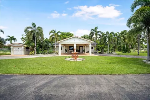 18475 SW 206th St, Miami, FL 33187