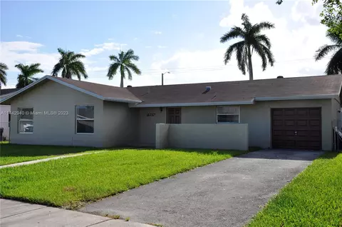 16332 SW 111th Ave, Miami, FL 33157