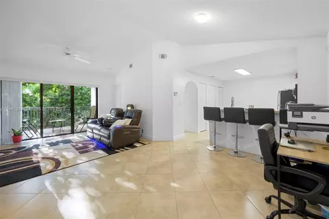 10155 W Sunrise Blvd #304, Plantation, FL 33322