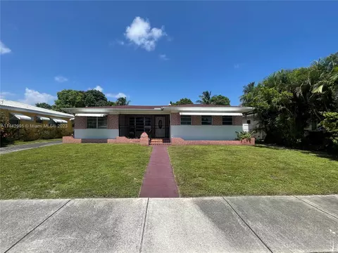 2517 Dewey St, Hollywood, FL 33020