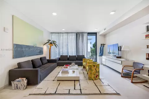 3581 E Glencoe St #308, Miami, FL 33133