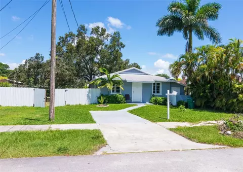 578 SW 6th St, Florida City, FL 33034