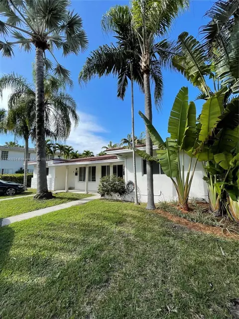 4810 University Dr, Coral Gables, FL 33146