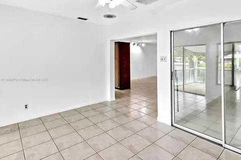 7118 Laurel Ln #., Miami Lakes, FL 33014 photo 18