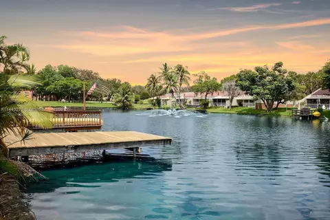 7118 Laurel Ln #., Miami Lakes, FL 33014 photo 4
