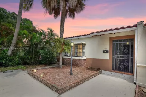 7118 Laurel Ln #., Miami Lakes, FL 33014 photo 3