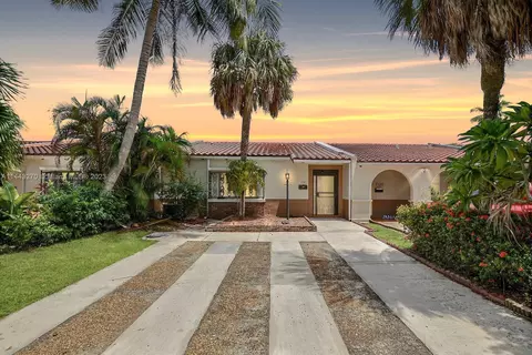 7118 Laurel Ln #., Miami Lakes, FL 33014