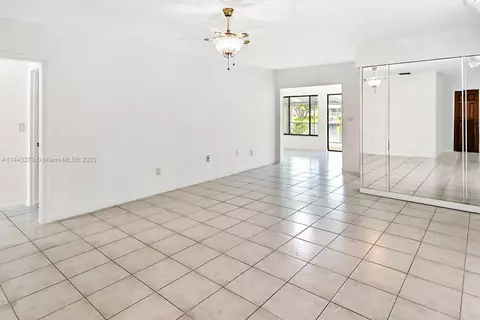 7118 Laurel Ln #., Miami Lakes, FL 33014 photo 7