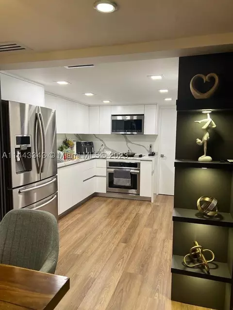2154 Nova Village Dr, Davie, FL 33317