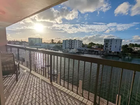 8100 Byron Ave #306, Miami Beach, FL 33141