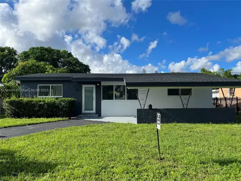 825 NW 128th St, North Miami, FL 33168