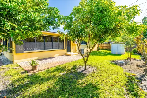 170 NE 129th St, North Miami, FL 33161
