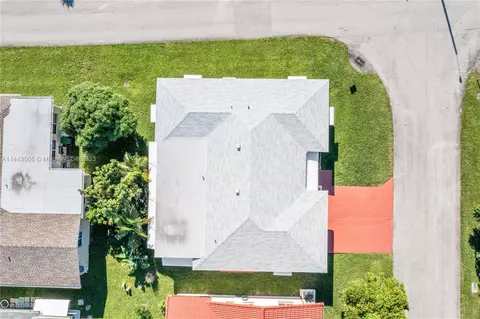 4801 NW 49th Ct, Tamarac, FL 33319 photo 3