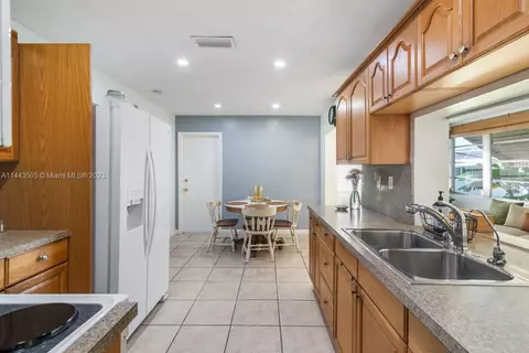 4801 NW 49th Ct, Tamarac, FL 33319 photo 15
