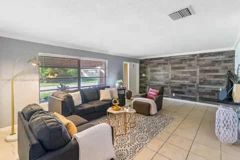 4801 NW 49th Ct, Tamarac, FL 33319 photo 11