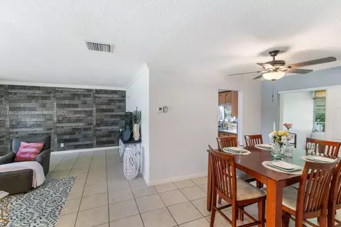 4801 NW 49th Ct, Tamarac, FL 33319 photo 12