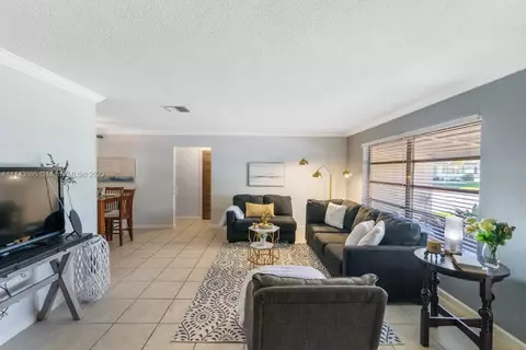 4801 NW 49th Ct, Tamarac, FL 33319 photo 9