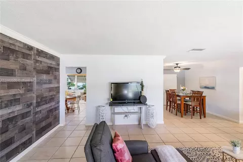 4801 NW 49th Ct, Tamarac, FL 33319 photo 7
