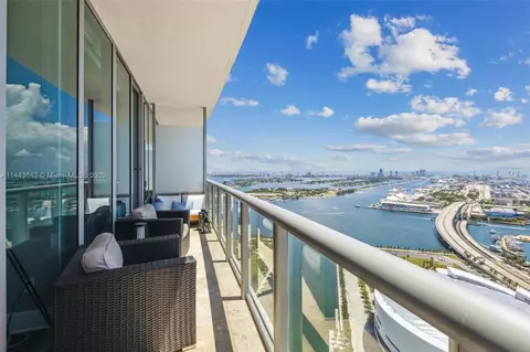 888 Biscayne Blvd #4904, Miami, FL 33132