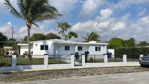 Undisclosed, Hollywood, FL 33024