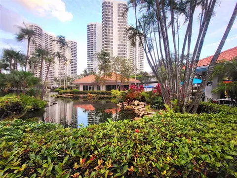 3530 Mystic Pointe Dr #2707, Aventura, FL 33180