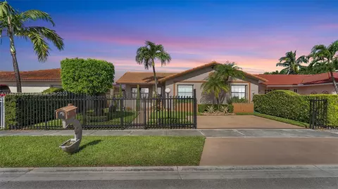 1068 SW 137th Pl, Miami, FL 33184