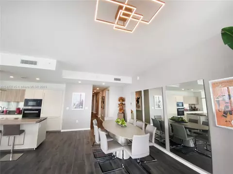 1000 Brickell Plz #PH5302, Miami, FL 33131