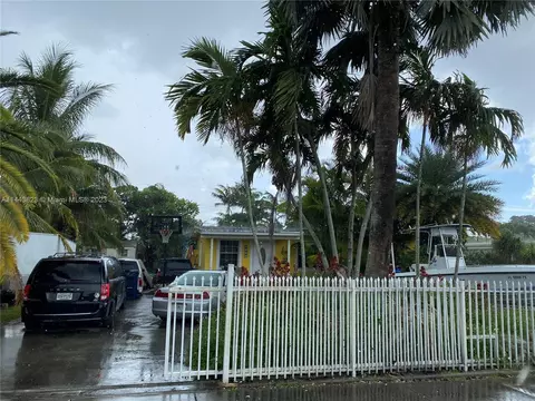 Undisclosed, Miami, FL 33165