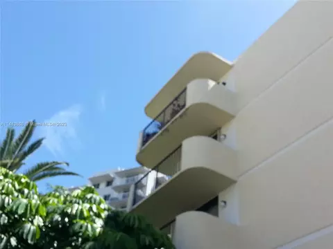 1673 Bay Rd #502, Miami Beach, FL 33139