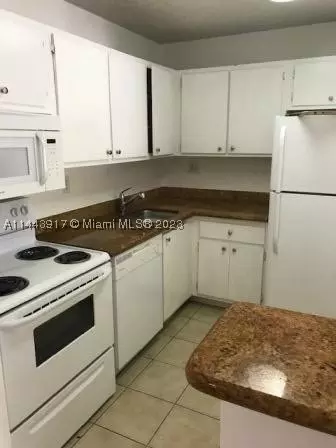 7180 NW 179th St #211, Hialeah, FL 33015