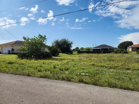 2915 SW 25 St, Other City - In The State Of Florida, FL 33976