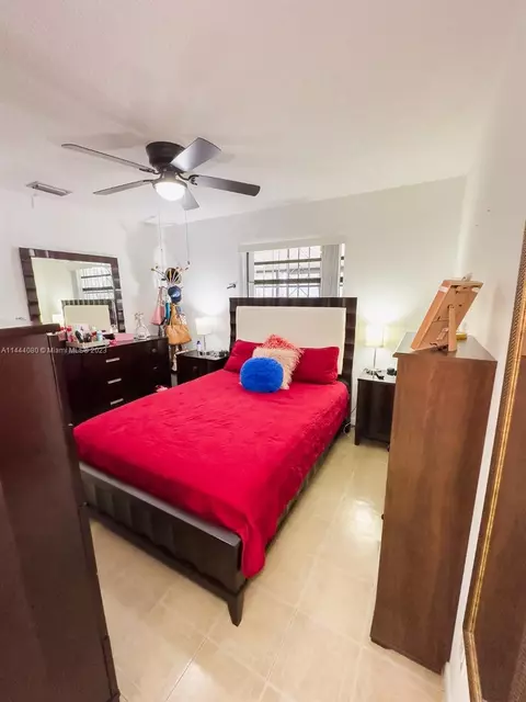 2134 W 53rd St, Hialeah, FL 33016 photo 9