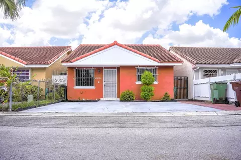 2134 W 53rd St, Hialeah, FL 33016 photo 1