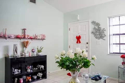 2134 W 53rd St, Hialeah, FL 33016 photo 3